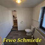 Zur Schmiede Апартаменты *